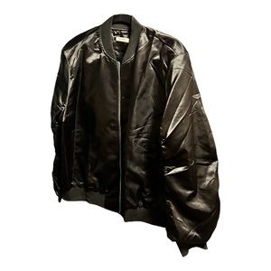 WOMEN’S LIKE NEW BLACK LIGHTWEIGHT JACKET SIZE XL.